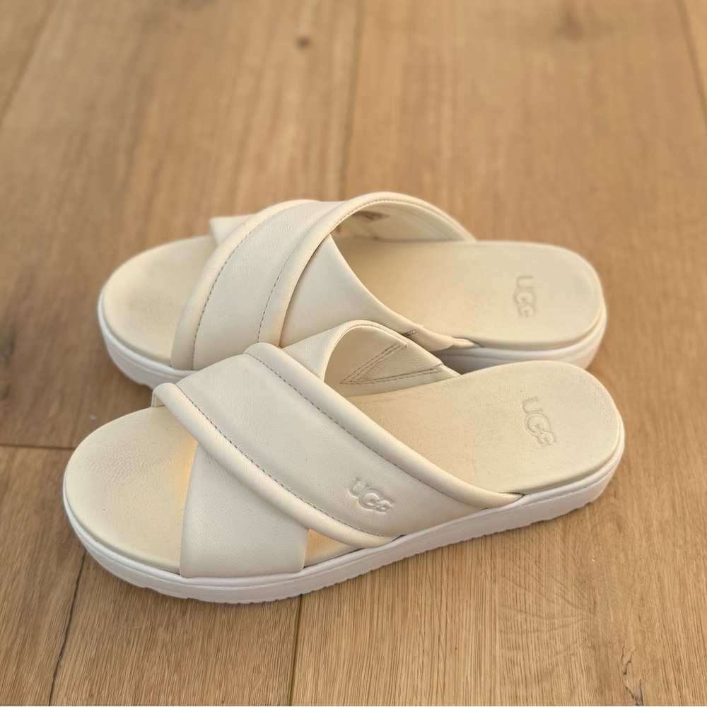 Ugg Zayne Crossband in White Leather Platform Sandal - Picture 9 of 10